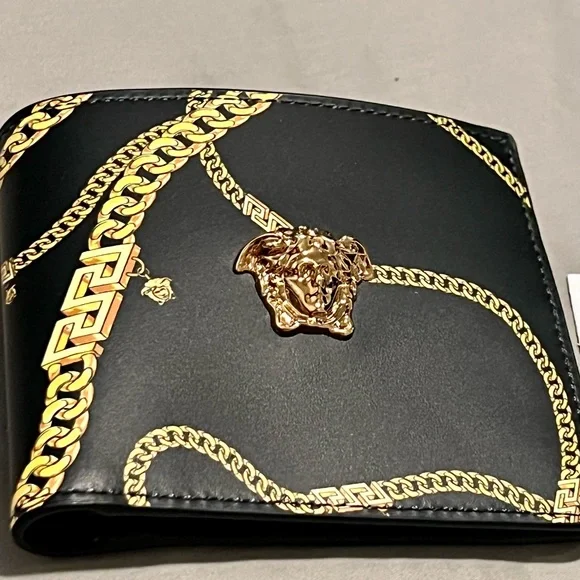 VERSACE WALLET NEW!!2022 W/TAGS
Gold Chain La Medusa MENS Bi-fold coin flap - Picture 6 of 8